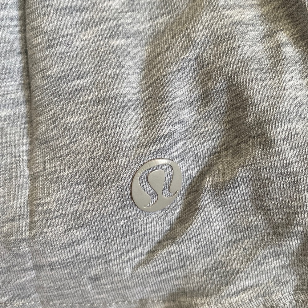 Gray lulu lemon tank size 6